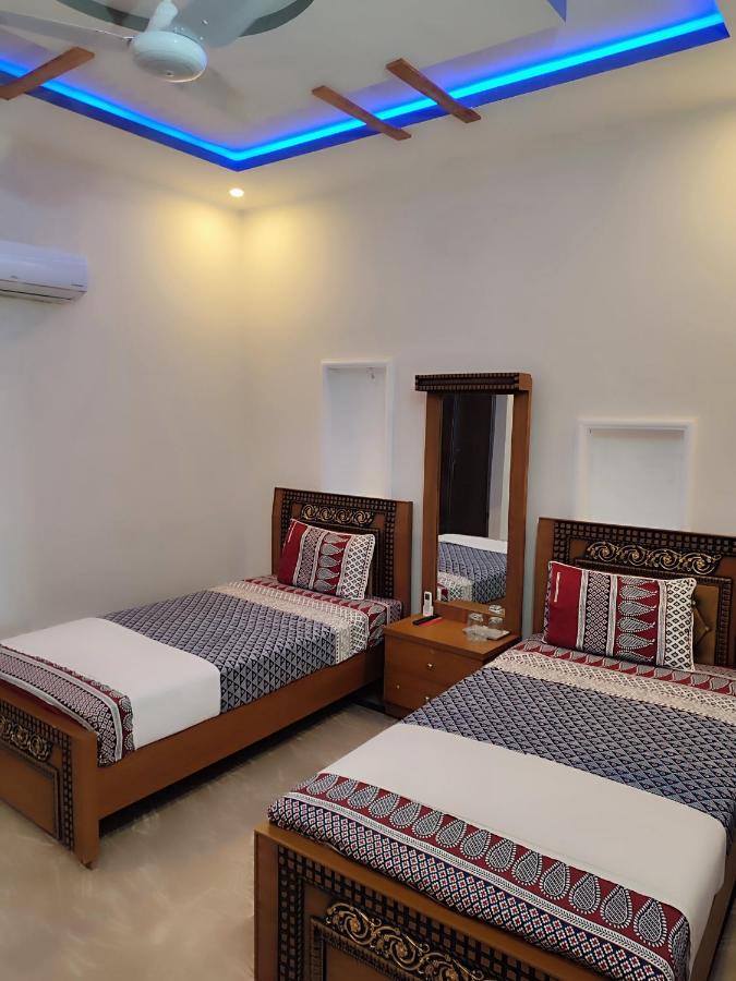Lavish Residency Guest House Fasial Town ラーワルピンディー エクステリア 写真