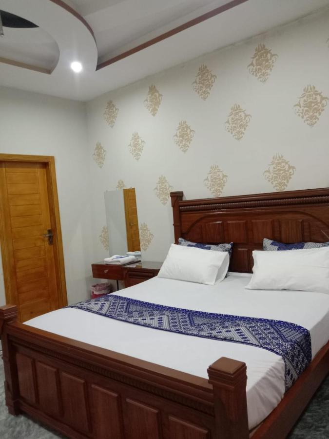 Lavish Residency Guest House Fasial Town ラーワルピンディー エクステリア 写真