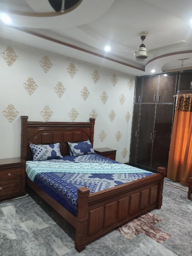 Lavish Residency Guest House Fasial Town ラーワルピンディー エクステリア 写真